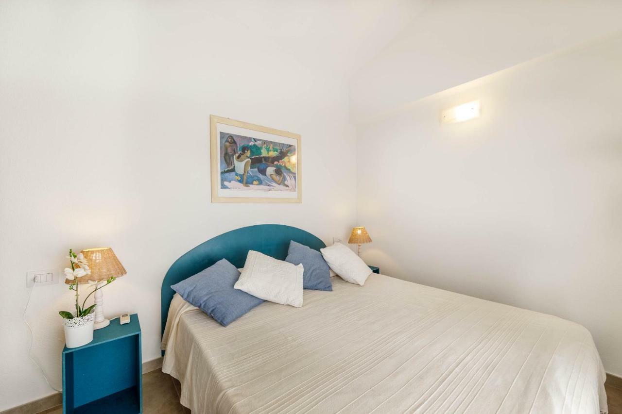 Caneis Apartments San Teodoro  Exterior photo