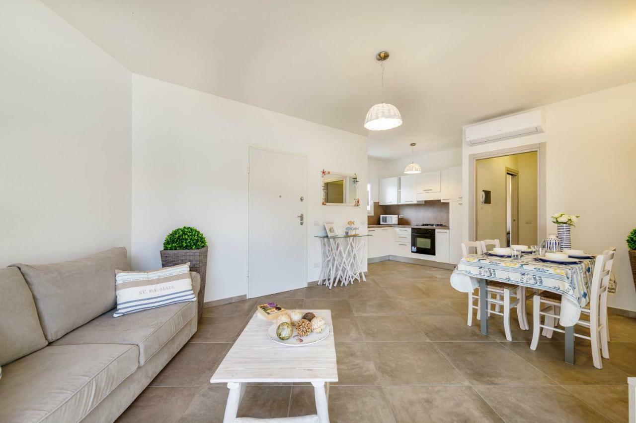 Caneis Apartments San Teodoro  Exterior photo