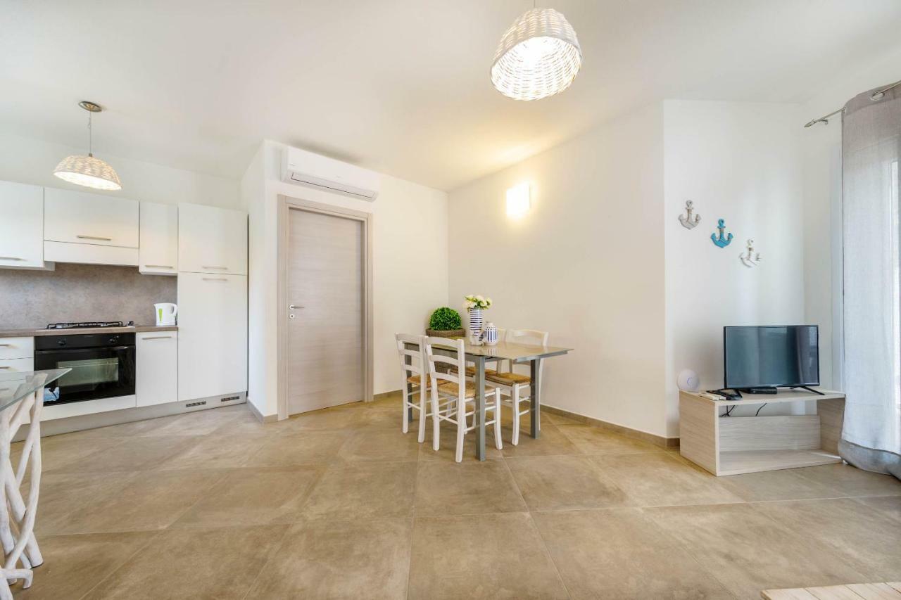 Caneis Apartments San Teodoro  Exterior photo