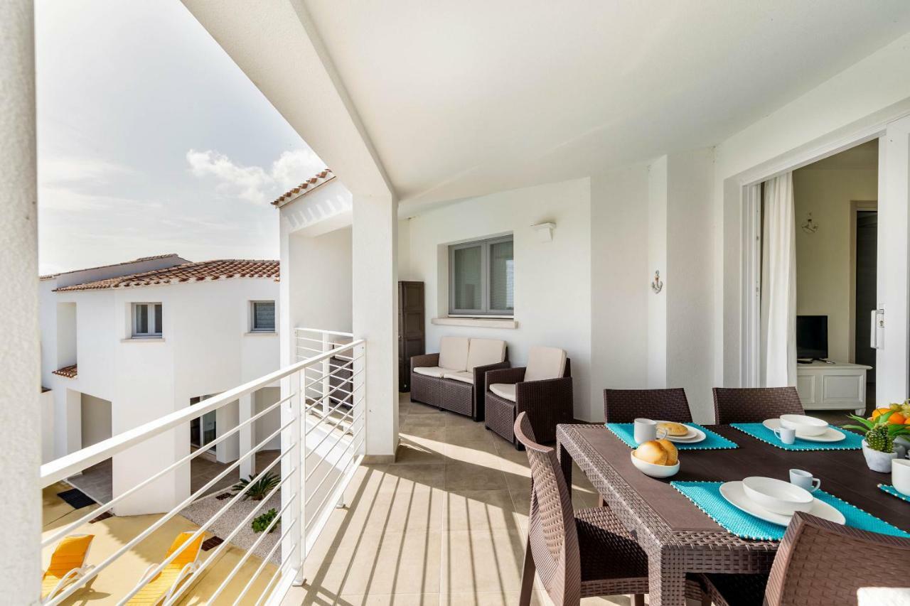 Caneis Apartments San Teodoro  Exterior photo