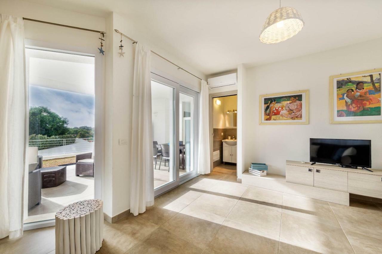 Caneis Apartments San Teodoro  Exterior photo